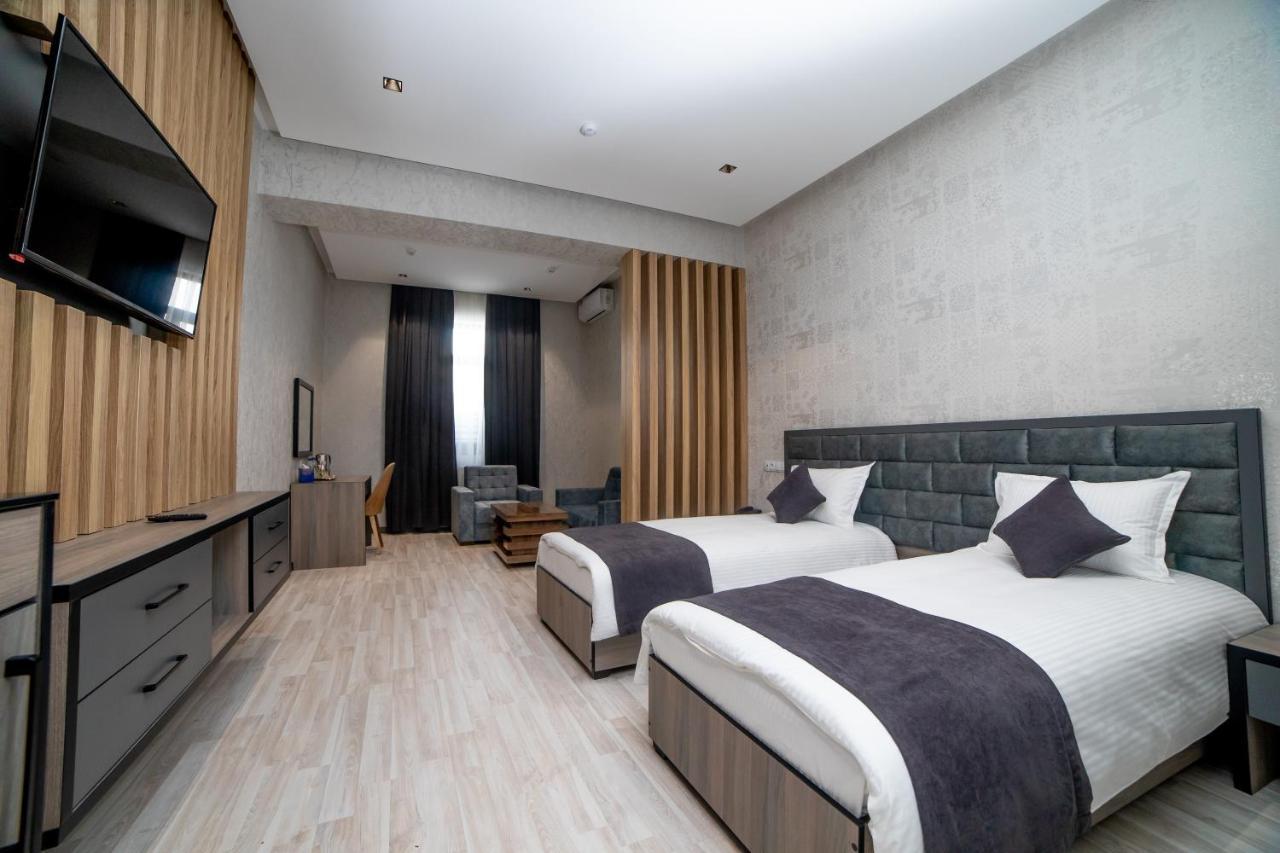 Hotel New York ทาชเคนต์ ภายนอก รูปภาพ