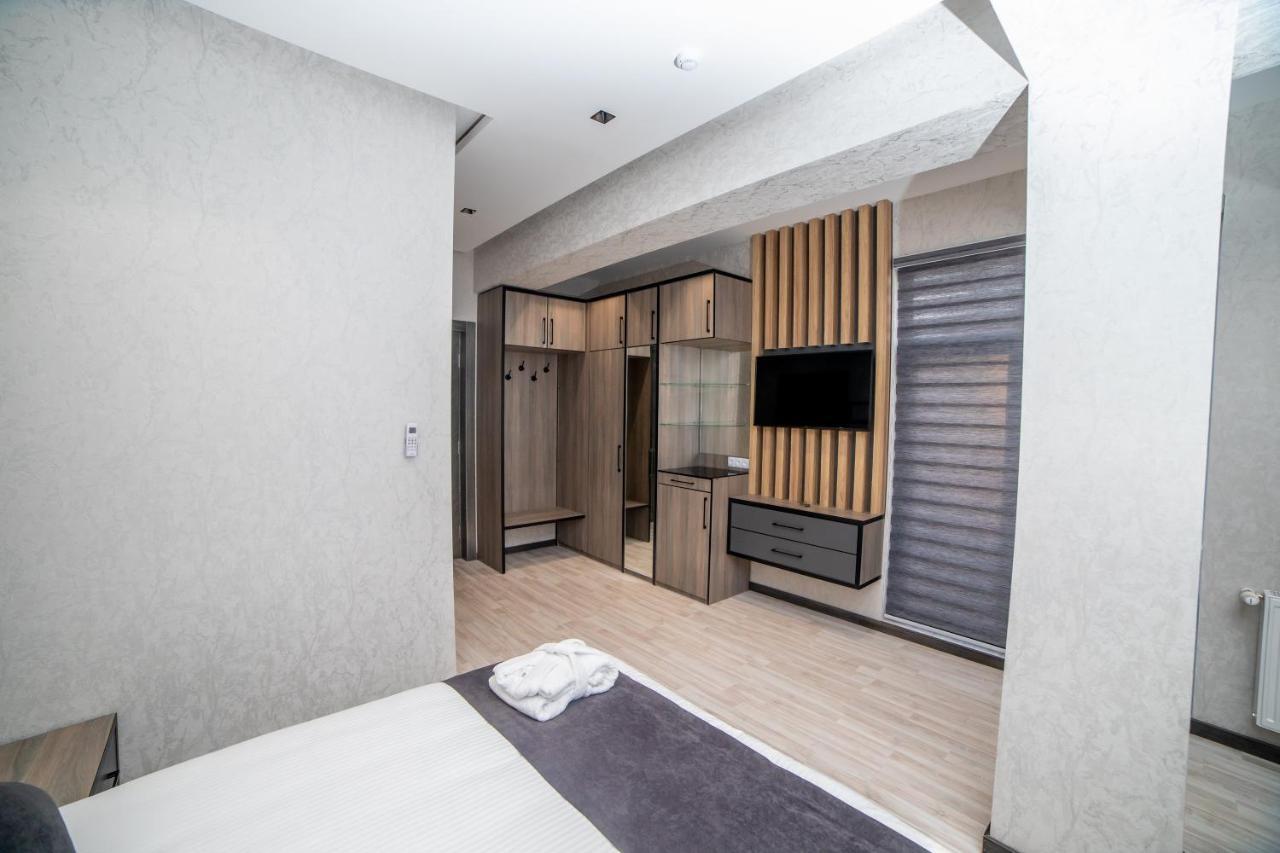 Hotel New York ทาชเคนต์ ภายนอก รูปภาพ