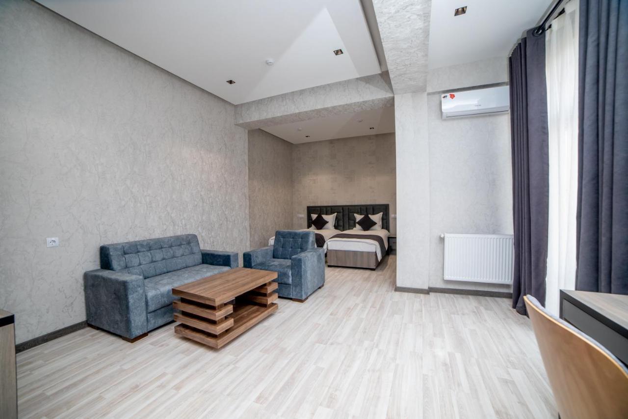 Hotel New York ทาชเคนต์ ภายนอก รูปภาพ