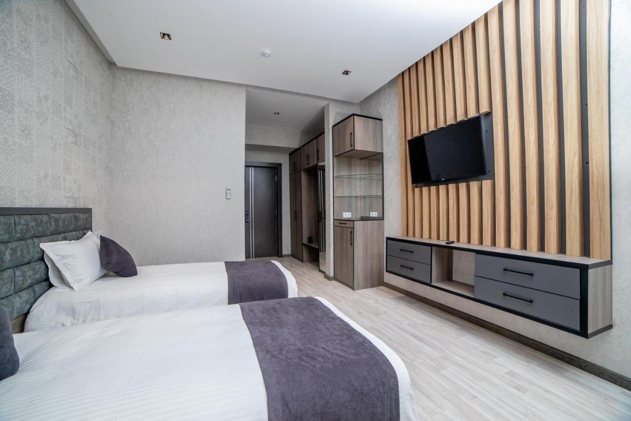 Hotel New York ทาชเคนต์ ภายนอก รูปภาพ